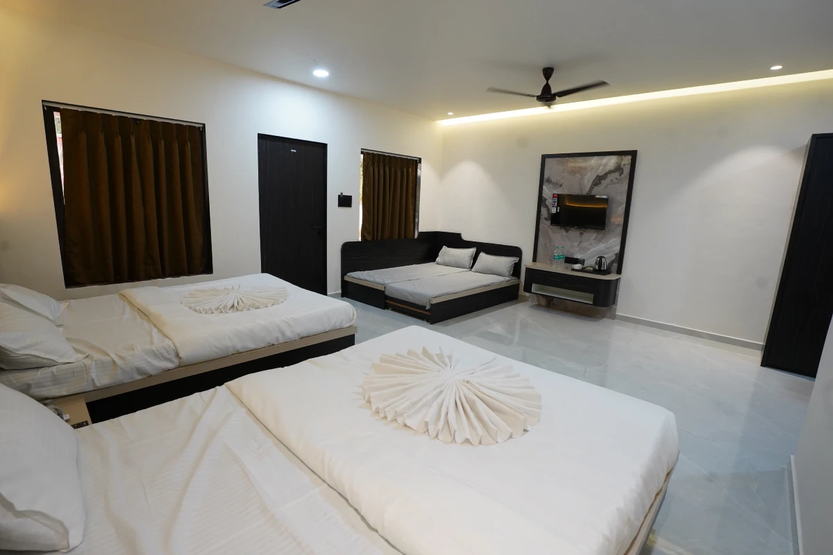 Hangout At Neral Premium Room