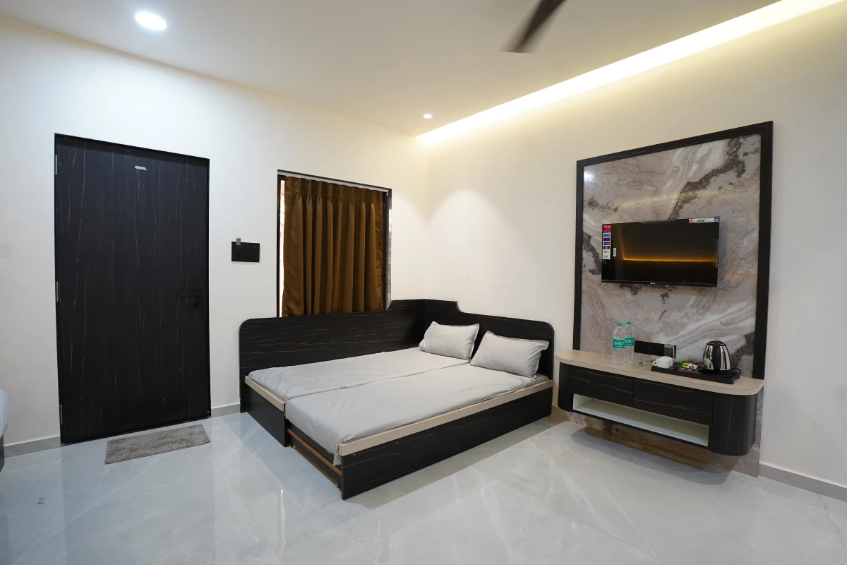 Hangout At Neral Premium Room