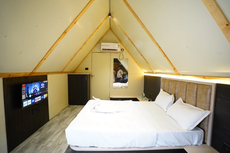 Hangout At Neral Tent Room